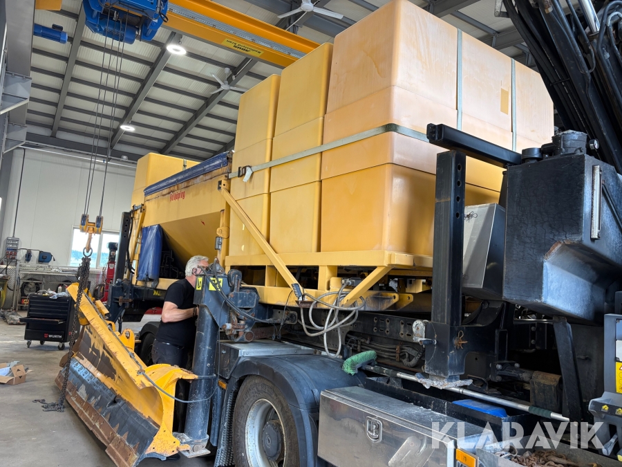 Plogkostym Meiren Snow med ventilpaket front och sidoplog