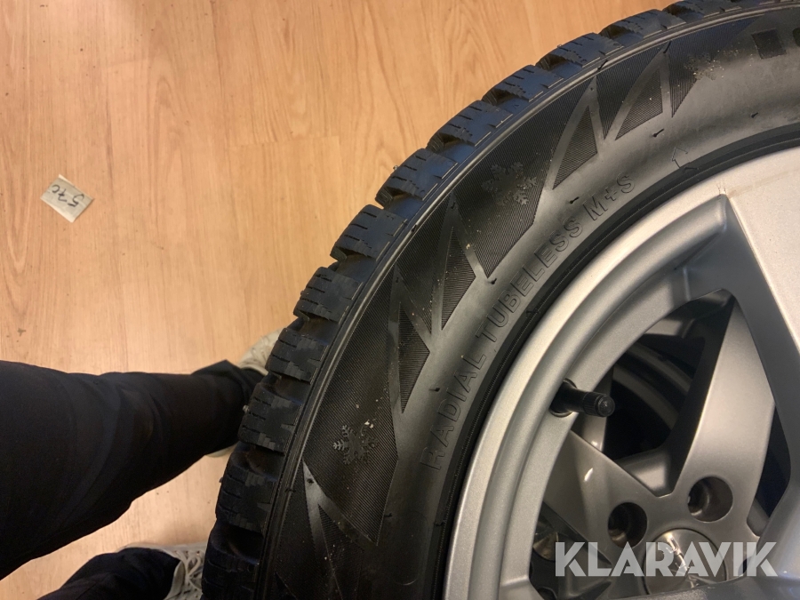Däck med fälg Sailun Ice blazer, Växjö, Klaravik auktioner