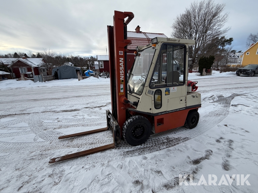 Gasoltruck Nissan Ph02