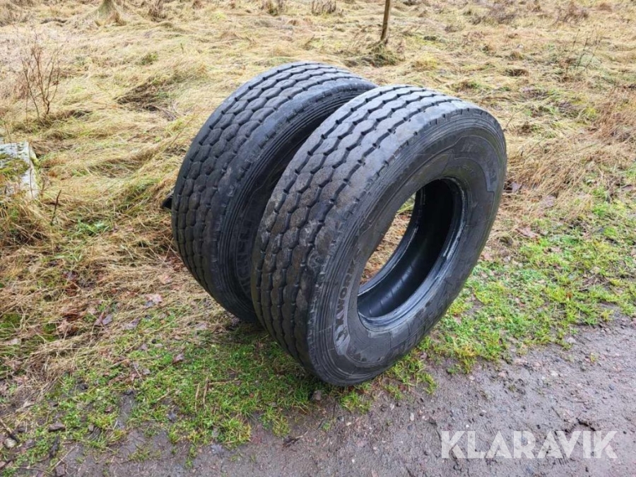 Däck Michelin 315/80 R 22.5 2 st