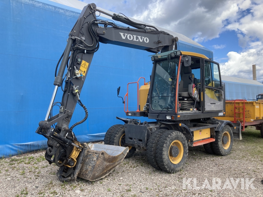 Hjulgrävmaskin Volvo EW150E 2017 med redskap