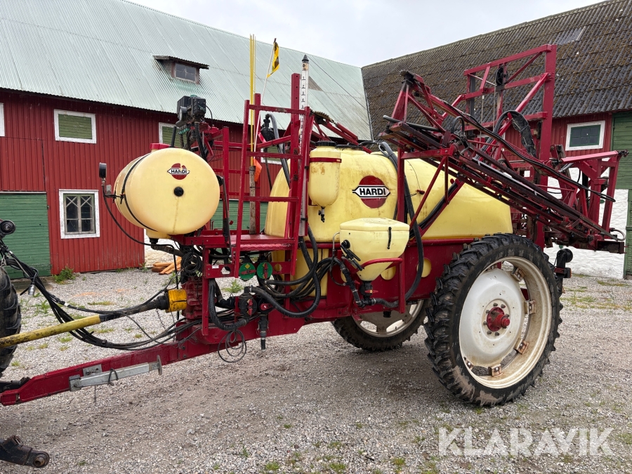 Växtskyddsspruta Hardi TZY2400 12m hydrualisk ramp