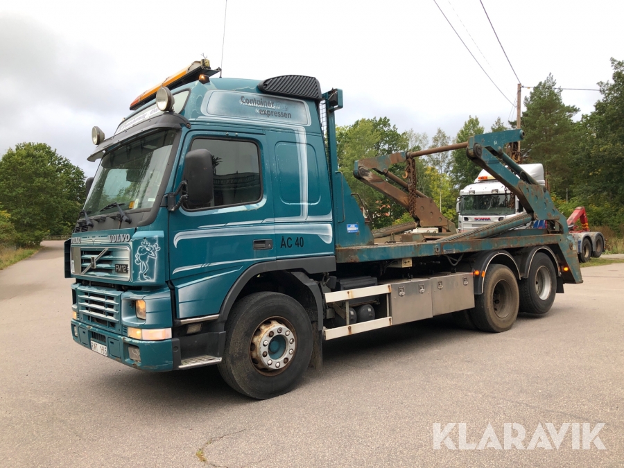 Lastbil Volvo FM 12 med liftdumper
