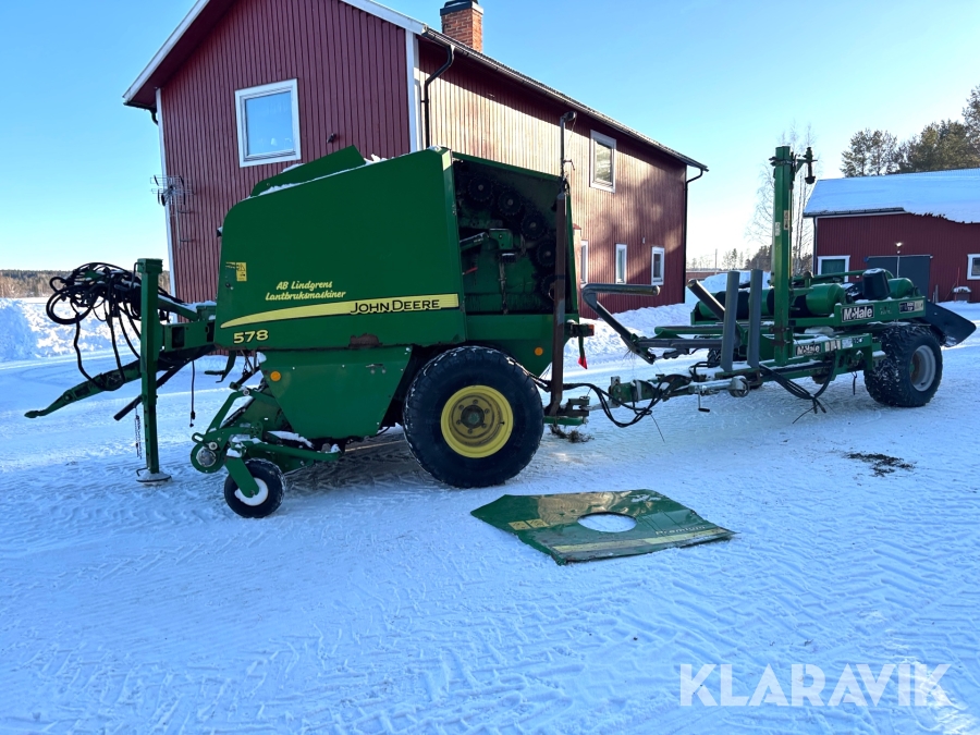 Rundbalspress John Deere 578 med inplastare