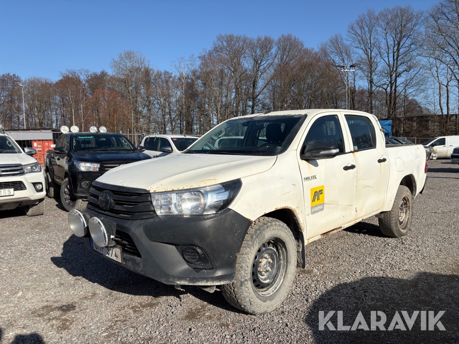 Pickup Toyota Hilux Dubbelhytt 2,4 AWD Manuell
