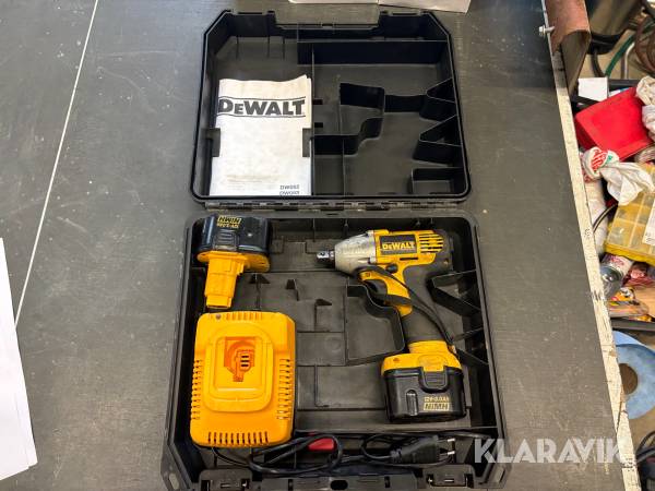 Mutterdragare DeWalt DW053