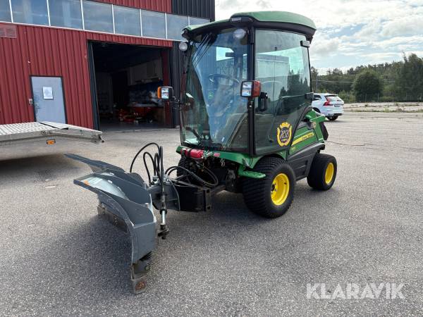 Redskapsbärare John Deere 1585 terraincut 4wd