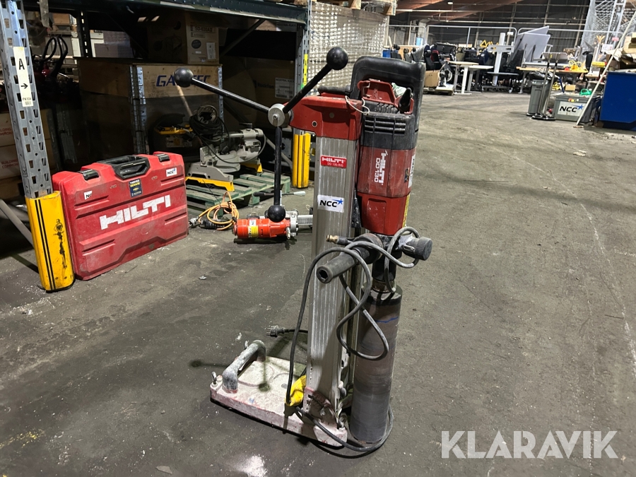 Kärnborrmaskin på stativ Hilti DD 130