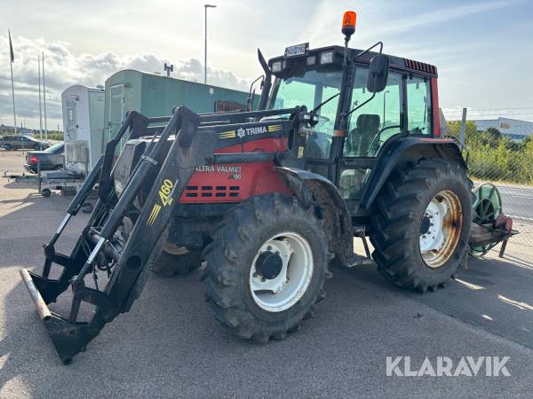 Traktor Valtra Valmet 6400 med frontlastare