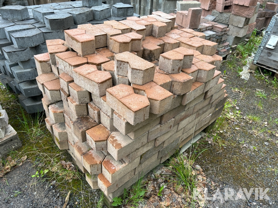 Pall med sten ca 7m2 röda