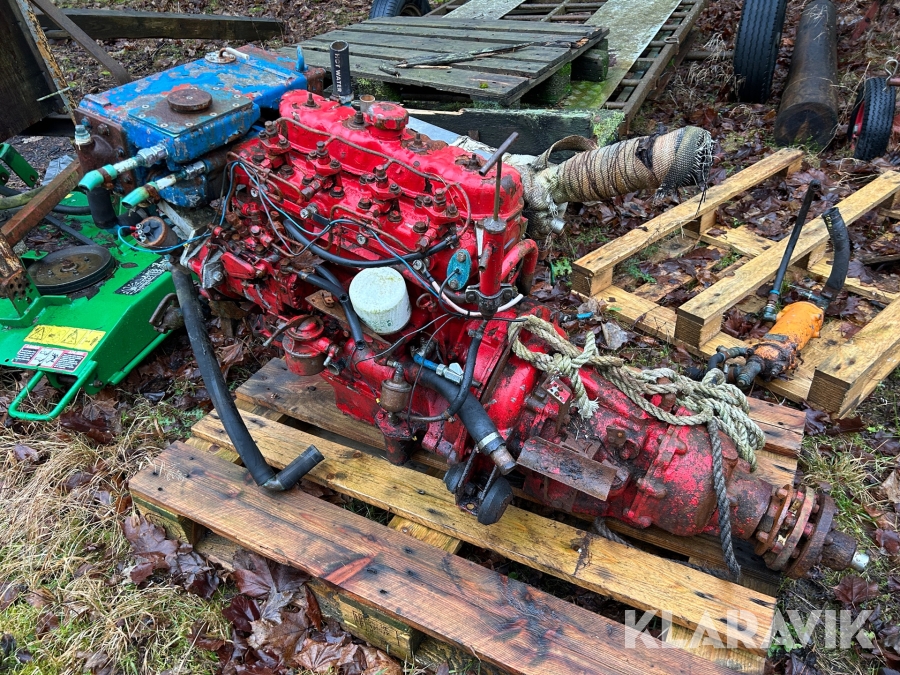 Båtmotor Volvo med hydrauliskt backslag