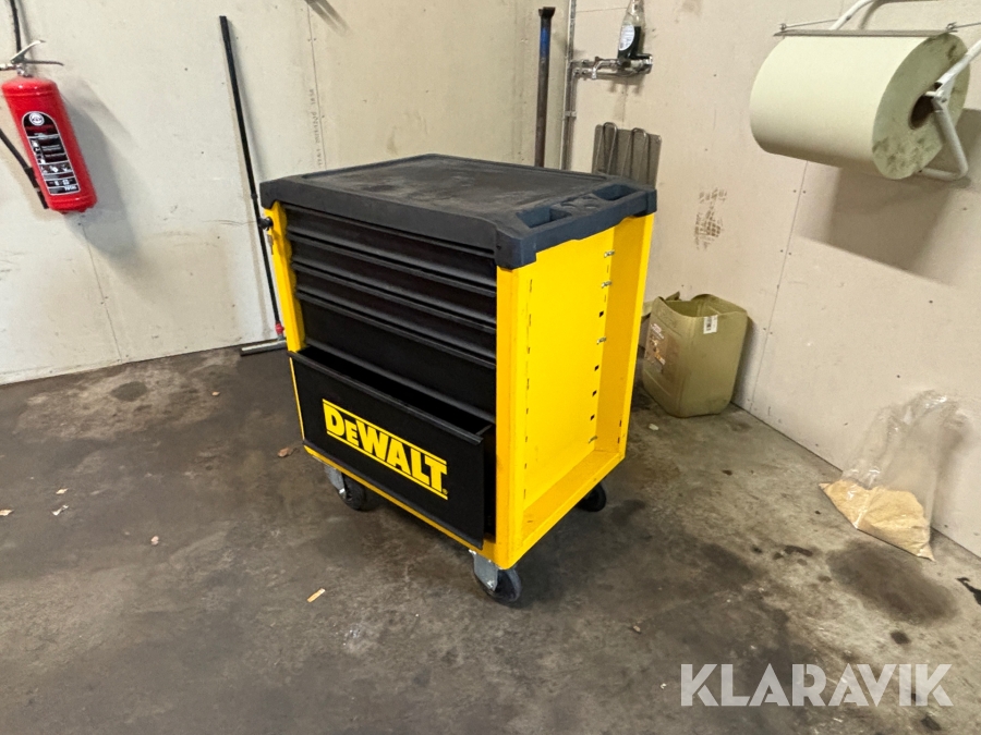 Verktygsvagn med diverse verktyg Dewalt