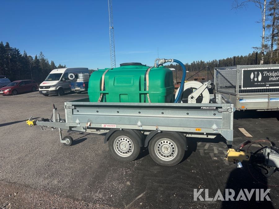 Släp med bevattningstank Fogelsta K-Vagnen 1300 kg