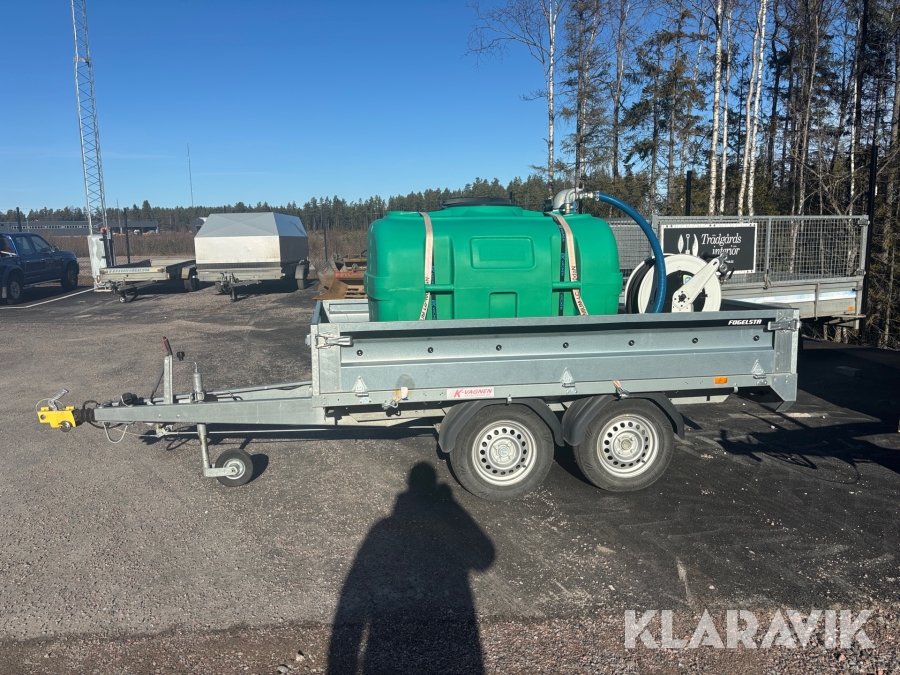 Släp med bevattningstank Fogelsta K-Vagnen 1300 kg
