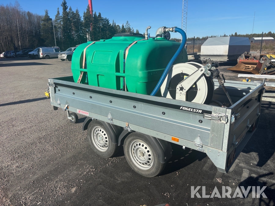 Släp med bevattningstank Fogelsta K-Vagnen 1300 kg