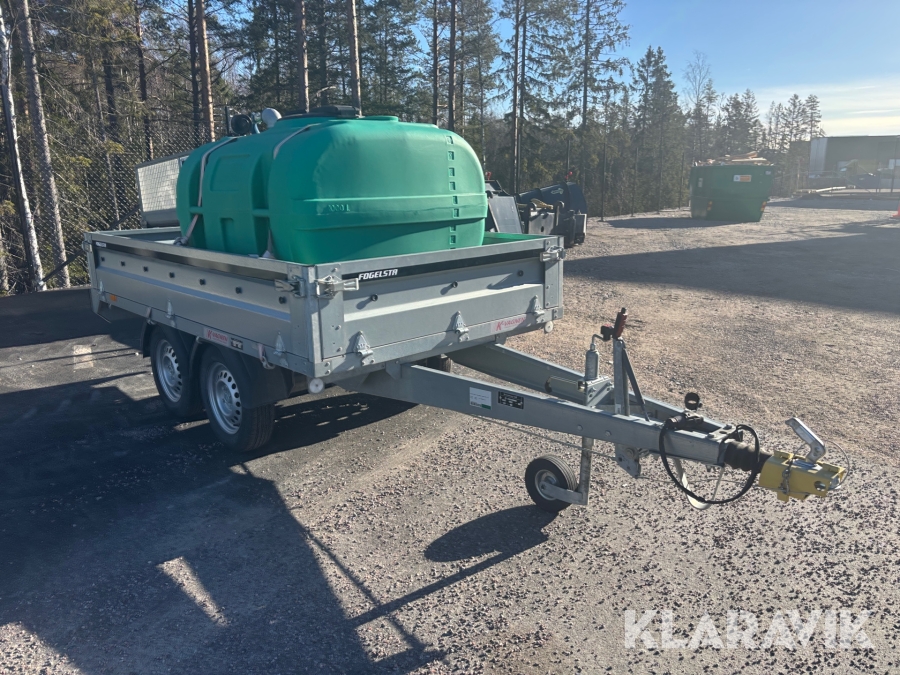 Släp med bevattningstank Fogelsta K-Vagnen 1300 kg