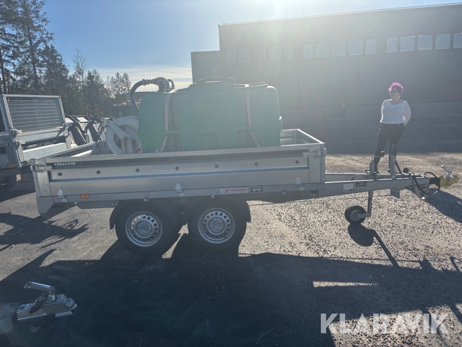 Släp med bevattningstank Fogelsta K-Vagnen 1300 kg