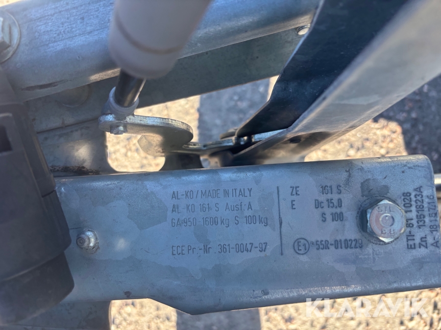 Släp med bevattningstank Fogelsta K-Vagnen 1300 kg