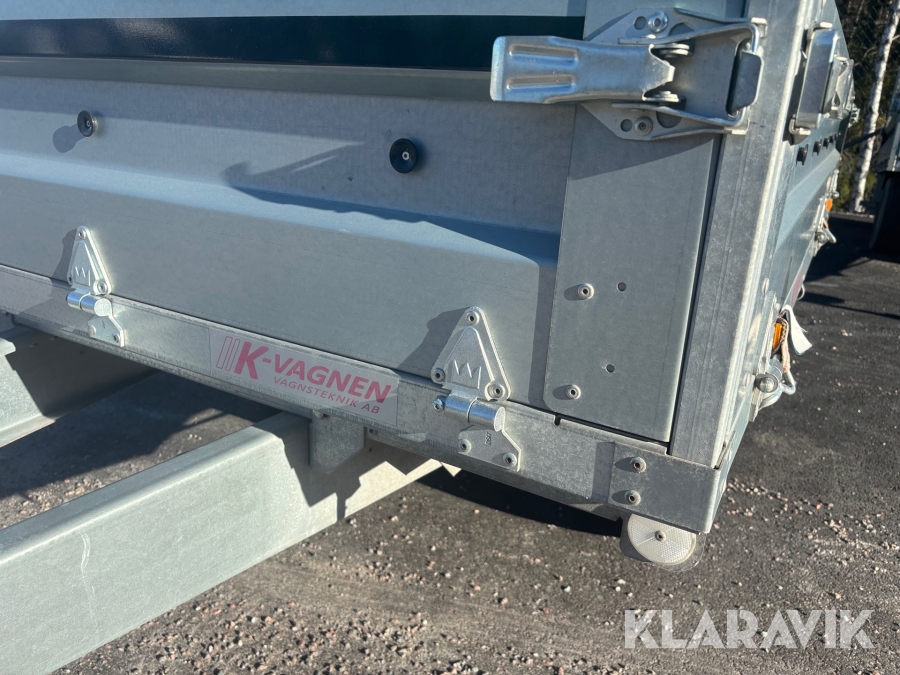 Släp med bevattningstank Fogelsta K-Vagnen 1300 kg