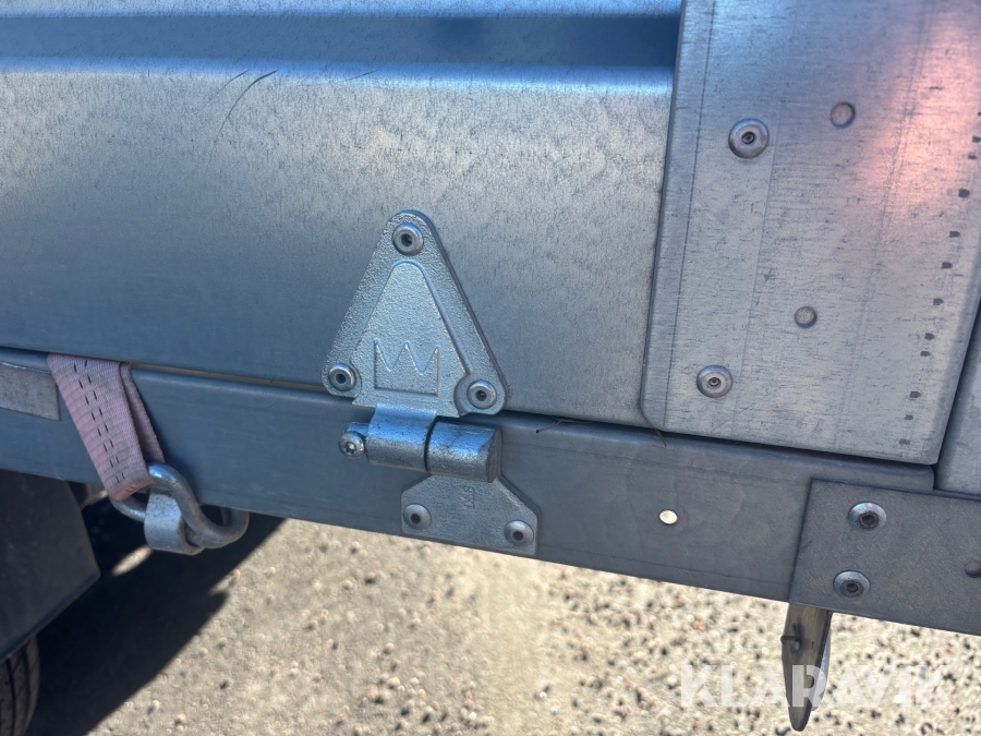 Släp med bevattningstank Fogelsta K-Vagnen 1300 kg