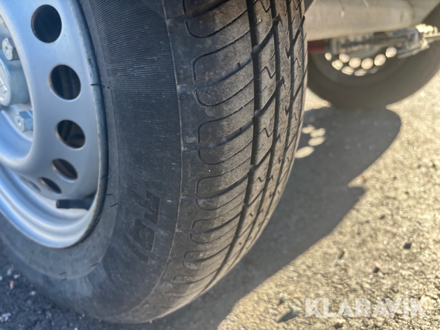 Släp med bevattningstank Fogelsta K-Vagnen 1300 kg