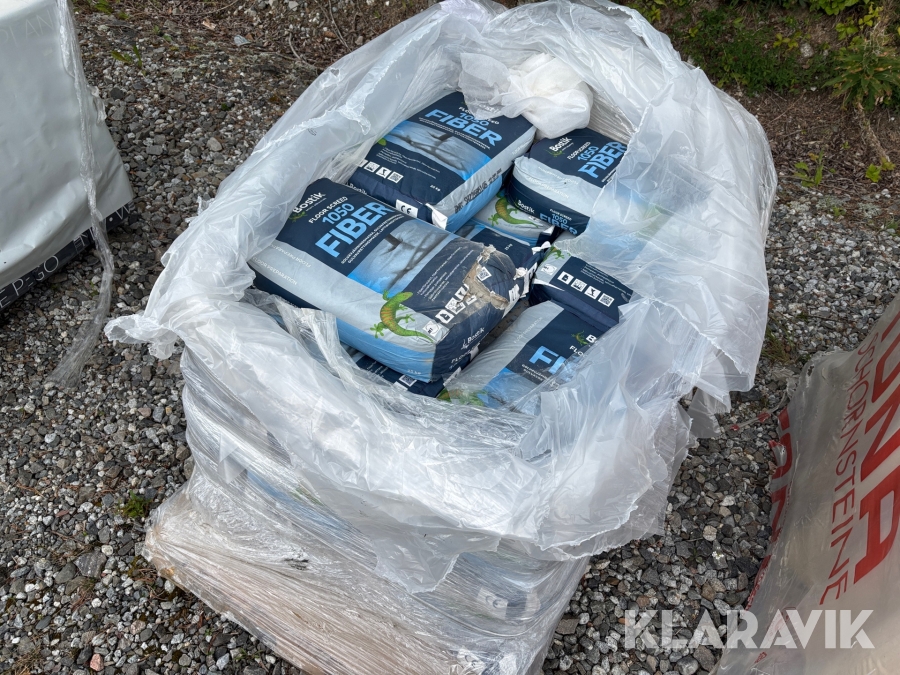 Golvavjämningsmassa Bostik Floor Screed 1050 Fiber 25 säckar