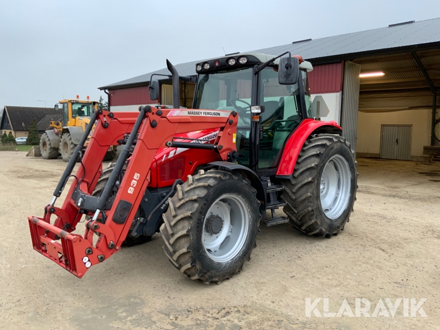 Traktor Massey Ferguson 5435 Dyna-4 med frontlastare