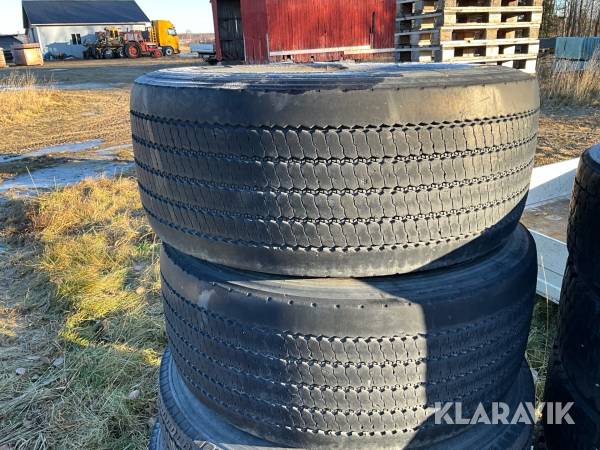 Däck på fälg Nokian Hakkapelitta 385/55R22.5