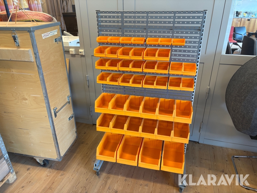 Sortimentshylla med lådor Perstorp