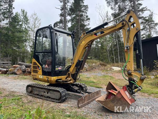 Grävmaskin CAT 302.2D med redskap