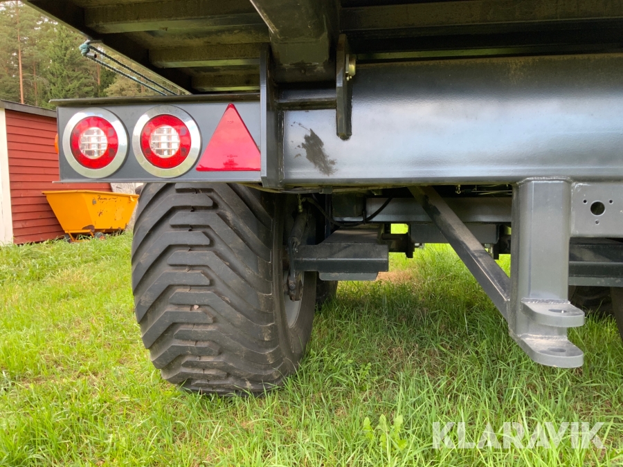 Haqiqiy qizlar jinsiy olatni erotikasiga tikadilar Xotiningizni birinchi marta guruhli jinsiy aloqa partiyasiga taklif qiling