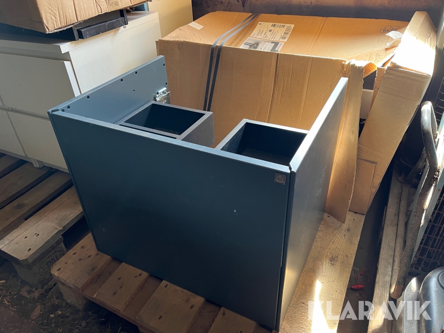 Badrumskommoder Ballingslöv 2st