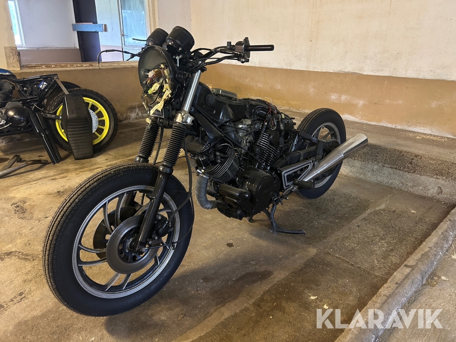 Motorcykel Yamaha XV1000TR-1