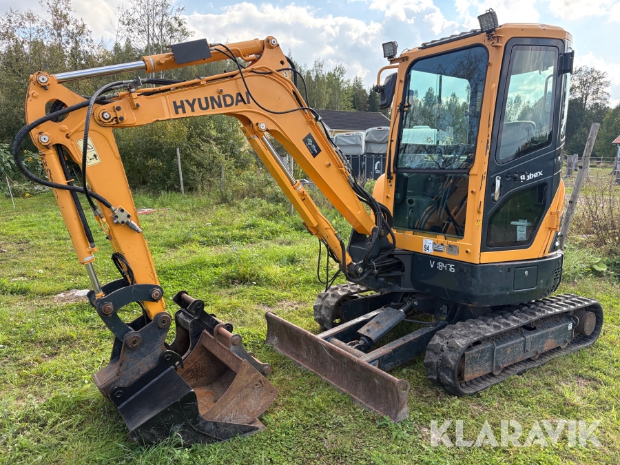 Grävmaskin Hyundai Robex 25Z-9AK med redskap