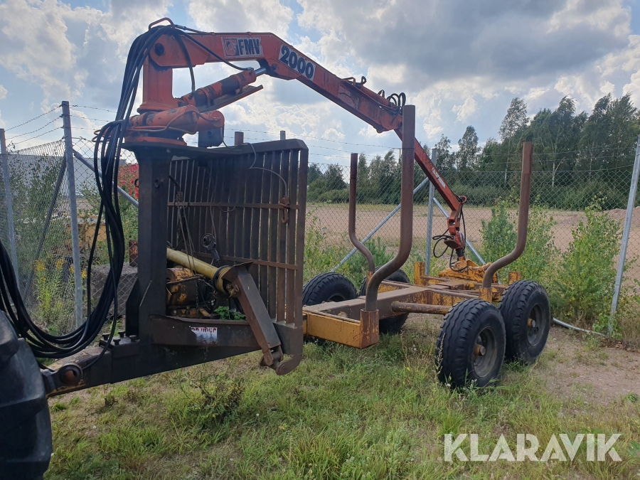 Skogsvagn Moheda med FMV 2000 kran