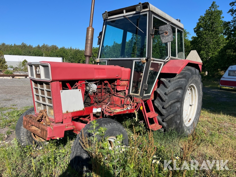 Traktor International IH 844