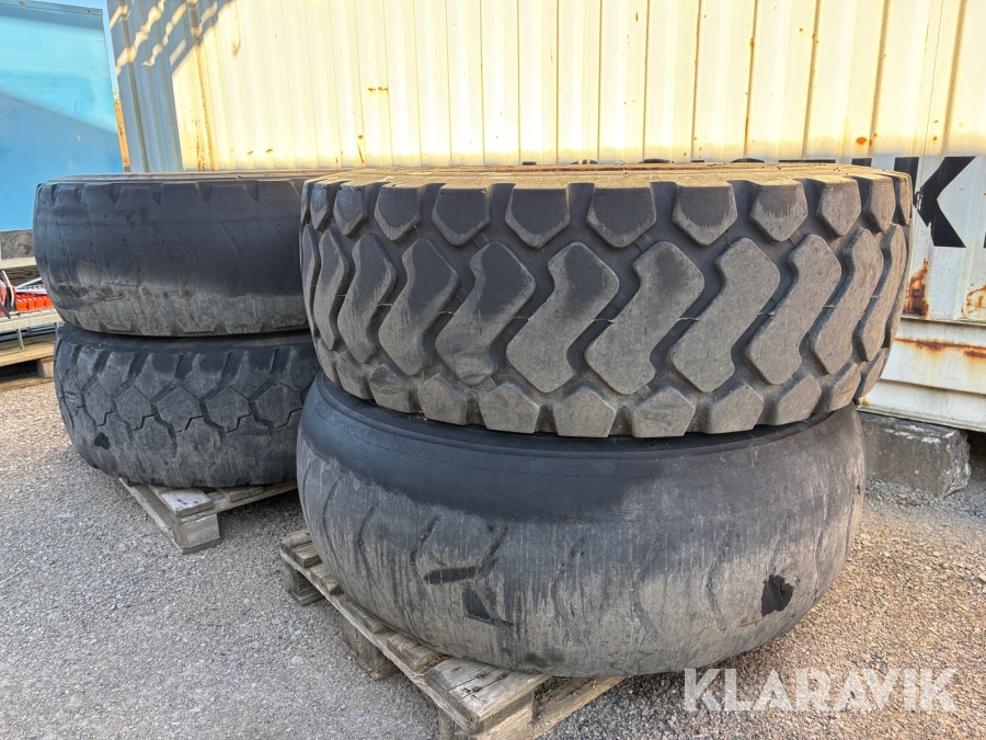 Entreprenaddäck Bridgestone 17.5R25 4 st