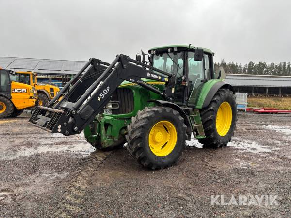 Traktor John Deere 6820
