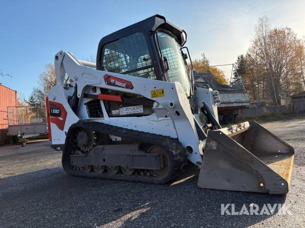 Kompaktlastare Bobcat T590 med skopa