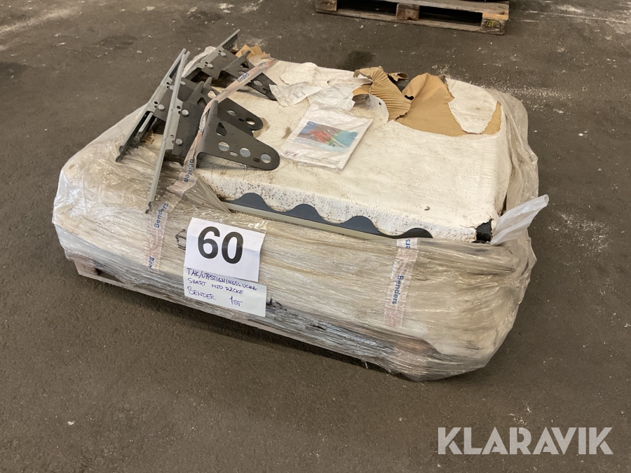 Tak/uppstigningslucka svart med räcke benders 1st