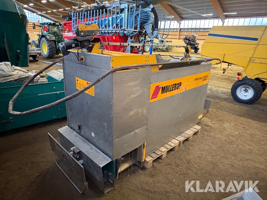 Utfodringsenhet Mullerup Free stall feeder M2000