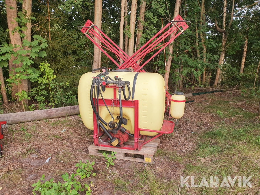 Växtskyddsspruta Hardi NK 800 12 m