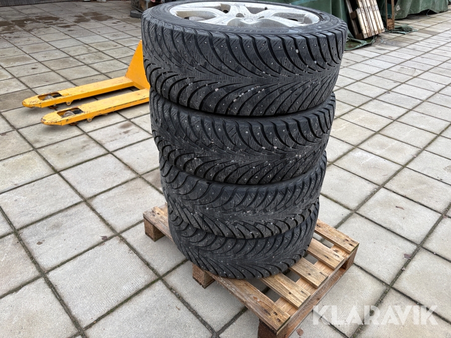 Vinterhjul 235/45r17 Goodyear