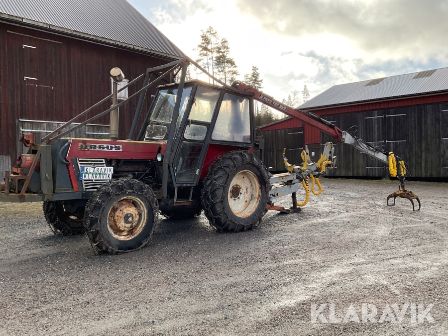 Skogstraktor Ursus 385