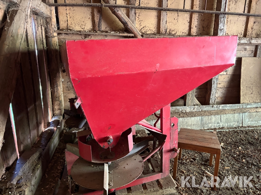 Gödningsspridare Pondus 700 med kraftaxel