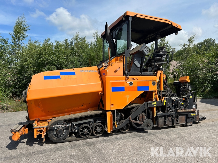 Asfaltsläggare CAT AP555E