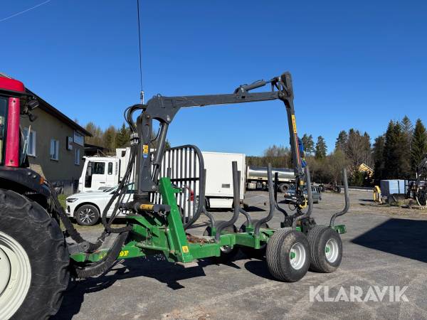 Skogsvagn med kran Farma T9F / C6,7 G3 med el joystick & risflak