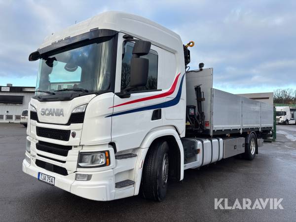 Kranbil / Brädgårdsbil Scania P 320 4x2