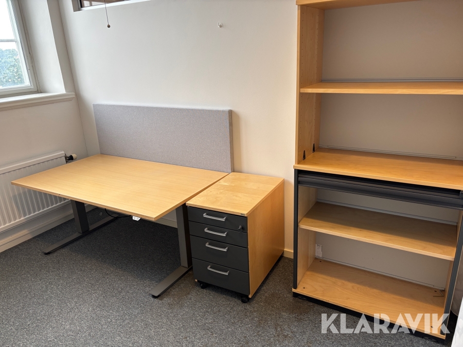 Skrivbord med hurts Kinnarps och skåp