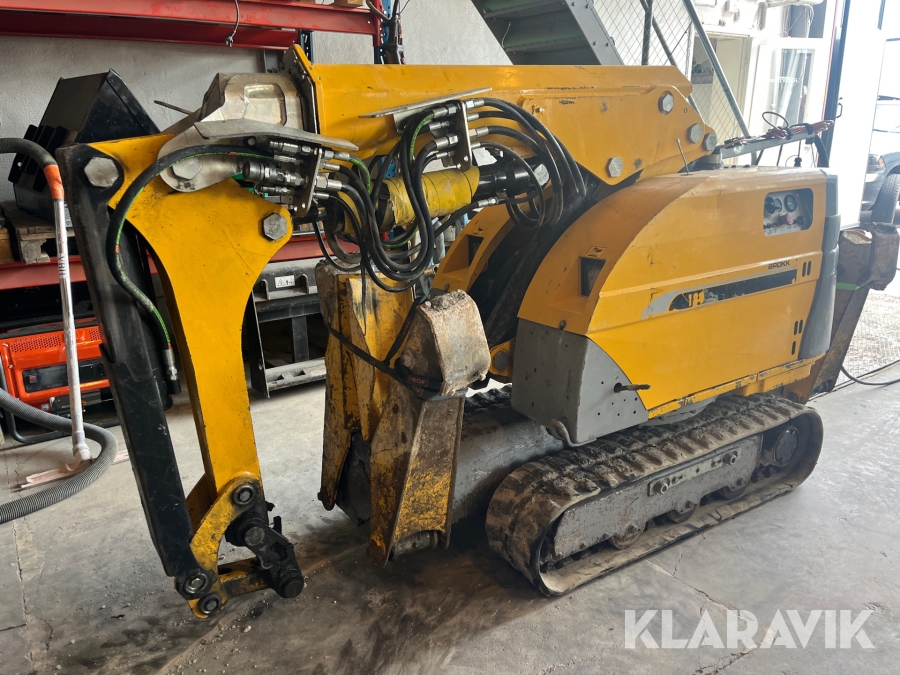 Rivingsrobot Brokk 180 med redskap